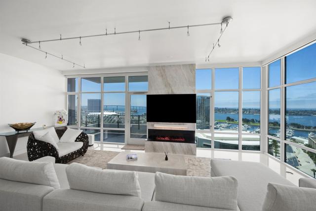550 Front Street, San Diego CA: https://media.crmls.org/mediaz/3002c53e-f032-45b4-9a80-ca2809305805.jpg