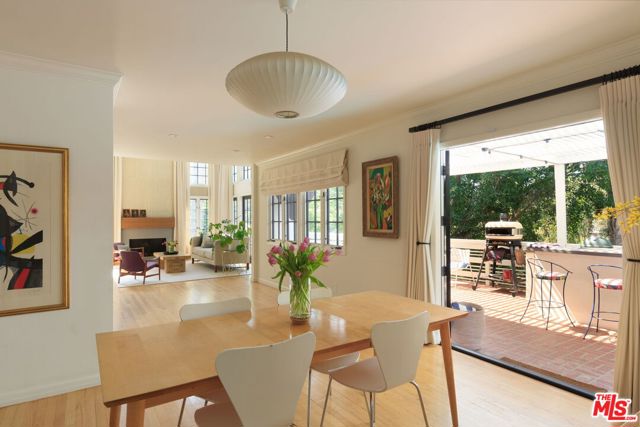 2625 Nichols Canyon Road, Los Angeles CA: https://media.crmls.org/mediaz/30031328-e872-4662-8771-64516a384dc9.jpg