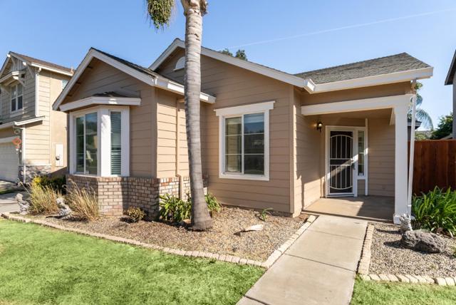 2320 Nature Court, Riverbank CA: https://media.crmls.org/mediaz/30038e44-fd43-4f71-8216-16f562009502.jpg