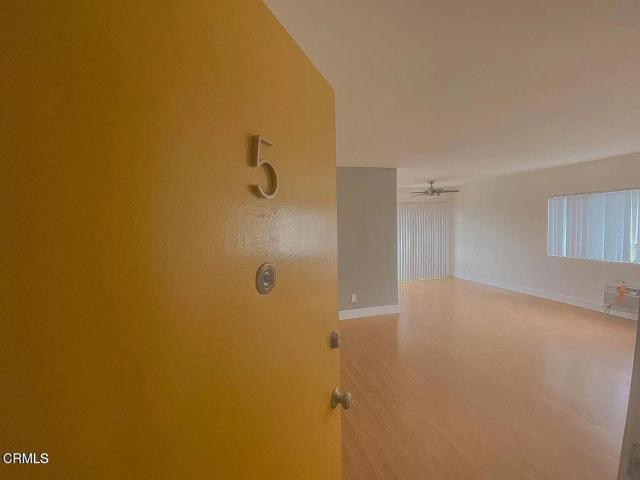 Detail Gallery Image 2 of 9 For 4423 Ambrose Ave #5,  Los Angeles,  CA 90027 - 1 Beds | 1 Baths