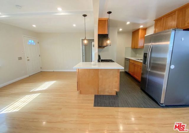 1205 Appleton Way, Venice CA: https://media.crmls.org/mediaz/30046756-823e-4317-8580-c8f4363ca231.jpg
