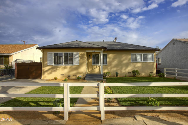 Detail Gallery Image 2 of 29 For 7046 Murietta Ave, Van Nuys,  CA 91405 - 4 Beds | 2 Baths