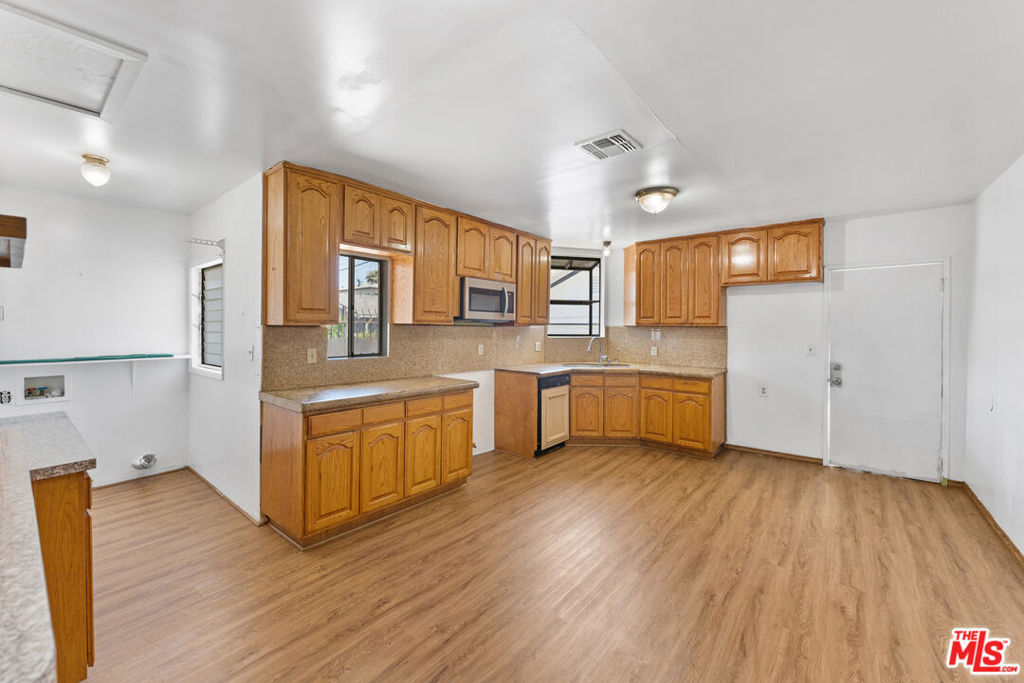 MLS #25548015 img 30