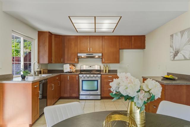 Detail Gallery Image 11 of 33 For 8554 Rancho Canada Rd, El Cajon,  CA 92021 - 4 Beds | 2 Baths