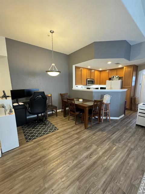 Detail Gallery Image 37 of 38 For 16941 Meadowlark Ridge Rd #1,  Rancho Bernardo (San Diego),  CA 92127 - 2 Beds | 2 Baths