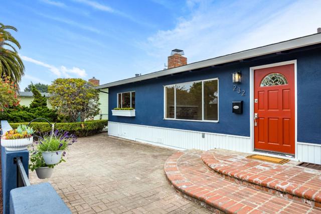 232 Peninsula Drive, Marina CA: https://media.crmls.org/mediaz/3008f284-ad94-4977-8b54-26991643eca2.jpg