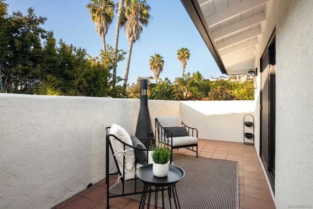 2524 Luciernaga St, Carlsbad CA: https://media.crmls.org/mediaz/300a20e2-603d-406e-8aed-e6ef08f561f4.jpg