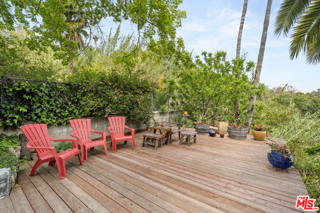 955 W Avenue 37, Los Angeles CA: https://media.crmls.org/mediaz/300a660e-4eab-456c-9b98-5d8e14c3ac6d.jpg