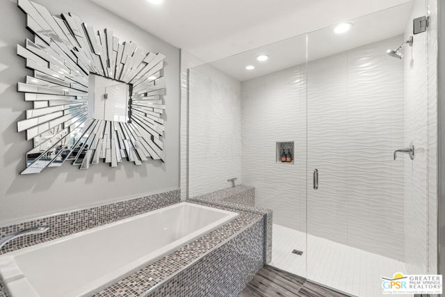 431 Suave Lane, Palm Springs CA: https://media.crmls.org/mediaz/300abc97-e296-4a06-9844-0f73d7126b39.jpg
