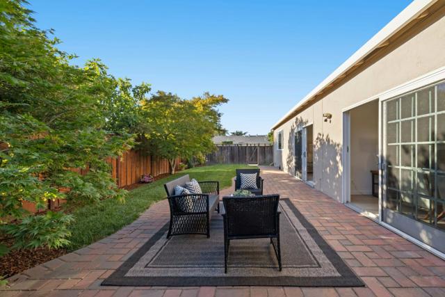 626 Harvester Drive, Foster City CA: https://media.crmls.org/mediaz/300ba0b0-1e8e-495c-bac6-d7d47e53b744.jpg