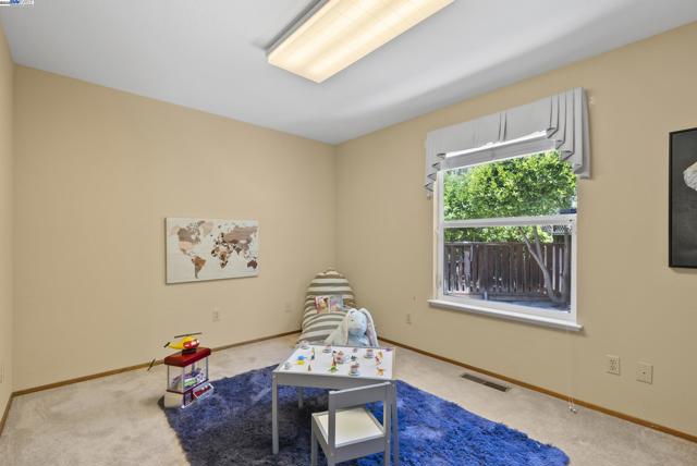4301 Norris Rd, Fremont CA: https://media.crmls.org/mediaz/300c7625-2030-42ce-a0f7-ccb8a691298d.jpg