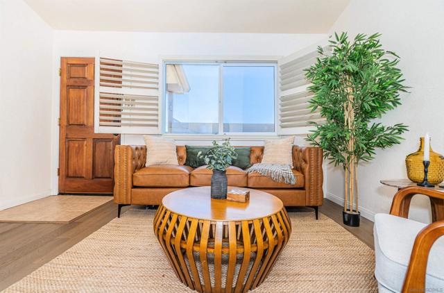 4353 Felton St, San Diego CA: https://media.crmls.org/mediaz/300c9701-0dbd-4c54-af47-26fdc07f9b82.jpg