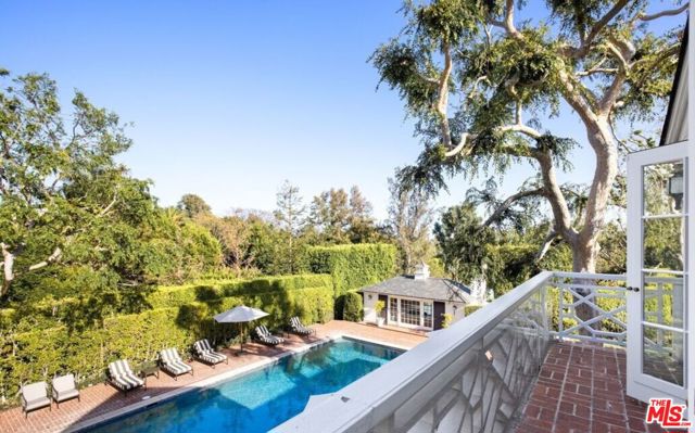 111 N Mapleton Drive, Los Angeles CA: https://media.crmls.org/mediaz/300ccb60-168e-4e3b-a5d3-8ba973b9b459.jpg