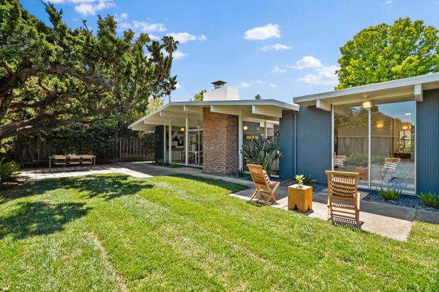 1472 Kingfisher Way, Sunnyvale CA: https://media.crmls.org/mediaz/300d2c3a-d38d-4d71-aa7a-f09540f84d84.jpg