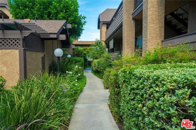 14821 Sherman Way, 12 photo 2