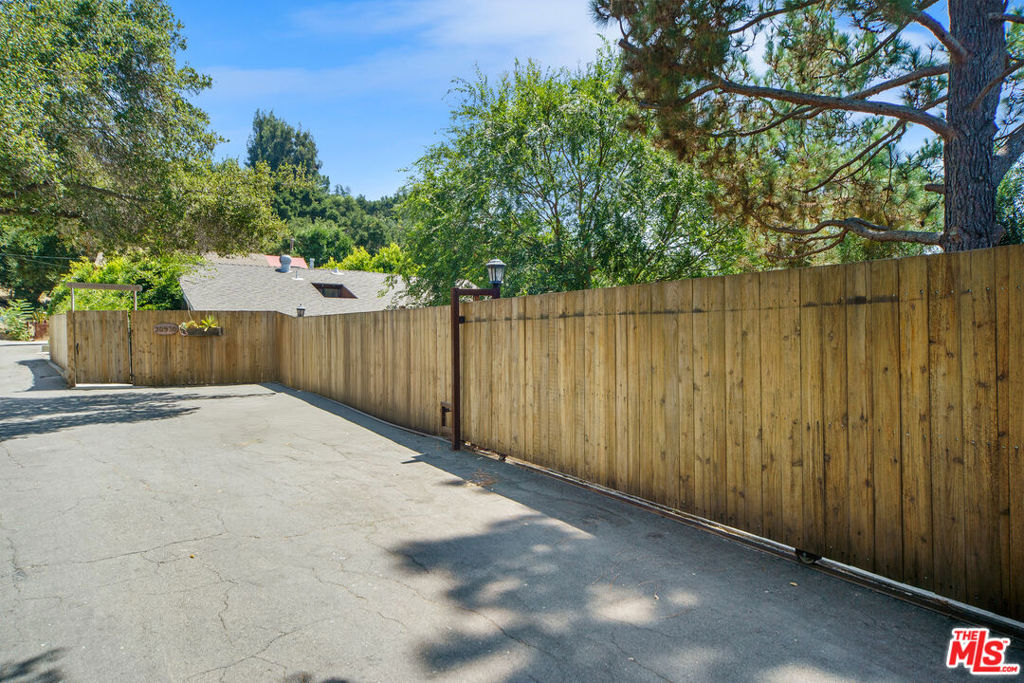 300Db528 Ea1E 4Afb 9F30 79D5Cae50B9A 20930 Shady Lane, Topanga, Ca 90290 &Lt;Span Style='BackgroundColor:transparent;Padding:0Px;'&Gt; &Lt;Small&Gt; &Lt;I&Gt; &Lt;/I&Gt; &Lt;/Small&Gt;&Lt;/Span&Gt;