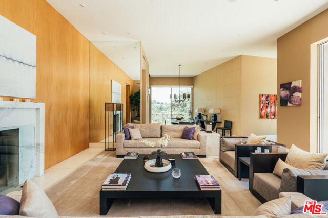 1470 CARLA, Beverly Hills CA: https://media.crmls.org/mediaz/300e2ec6-d659-4056-850a-d60636bf2489.jpg