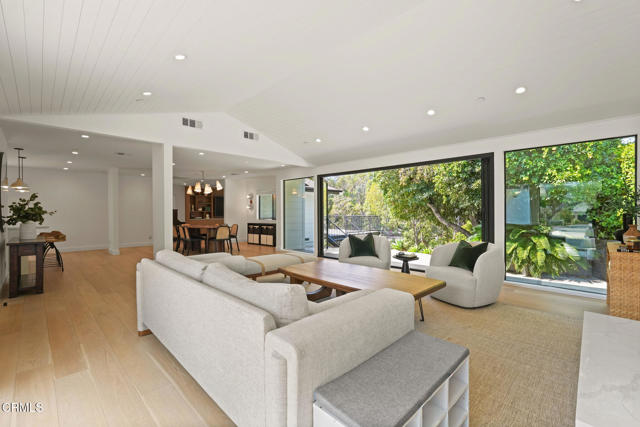 624 Camino Cerrado, South Pasadena CA: https://media.crmls.org/mediaz/300eca0d-ae5a-418f-9f12-682e3a7584e8.jpg
