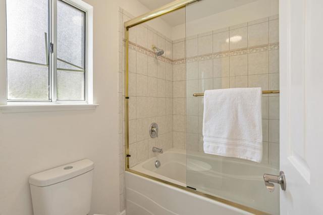 952 Coventry Way, Milpitas CA: https://media.crmls.org/mediaz/30100032-aec2-463c-b112-2cb430d9ba4e.jpg