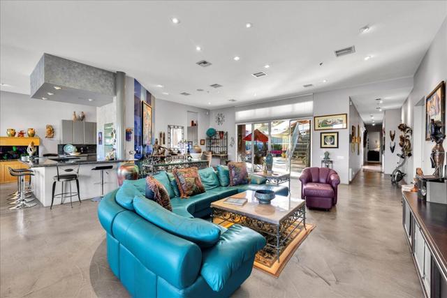 39061 Bel Air Drive, Cathedral City CA: https://media.crmls.org/mediaz/30104d13-9a3c-44d2-b02d-c09130526dac.jpg