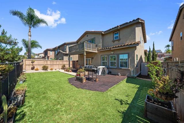 1288 Long View Drive, Chula Vista CA: https://media.crmls.org/mediaz/30110cf0-9524-4ab9-95c5-e0d5a94cf0d8.jpg