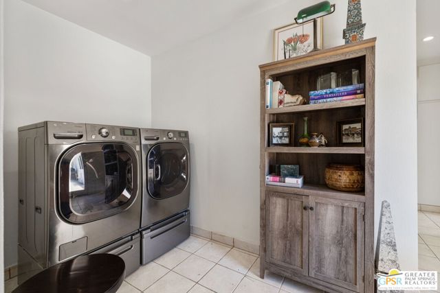 2130 S Toledo Avenue, Palm Springs CA: https://media.crmls.org/mediaz/30112d5e-a51a-4eac-9c6f-62bb51723a49.jpg