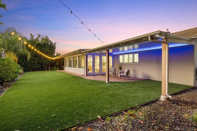 17268 Bernardo Oaks Dr, San Diego CA: https://media.crmls.org/mediaz/301153e6-0455-4c78-8301-130e039b8cf7.jpg