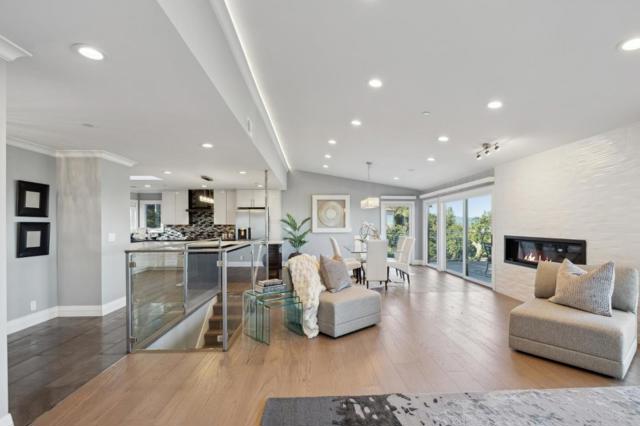 560 California Way, Woodside CA: https://media.crmls.org/mediaz/30116b91-6427-41ed-a4bd-ab4a4fef17e6.jpg
