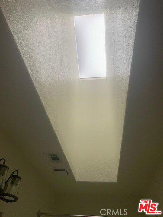 14055 Montecito Drive, Victorville CA: https://media.crmls.org/mediaz/3011c467-d34d-498a-a53b-2d1664e6ce48.jpg