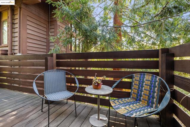 2633 Benvenue, Berkeley CA: https://media.crmls.org/mediaz/3011f250-a413-4b93-b0cb-2cbec0f5c85c.jpg