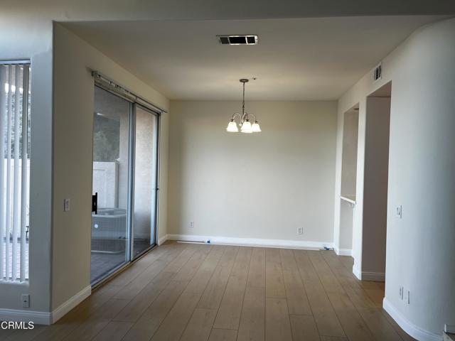 Detail Gallery Image 3 of 20 For 1878 Caminito De La Playa, Glendale,  CA 91208 - 3 Beds | 3 Baths