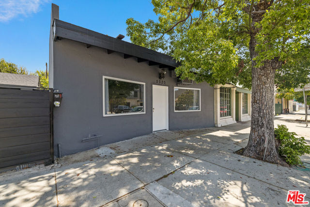 5520 Cahuenga Boulevard, Los Angeles, California 91601, ,Single Family Residence,For Sale,Cahuenga,24398821