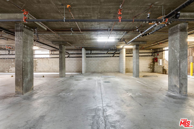 14735 Friar Street, Van Nuys CA: https://media.crmls.org/mediaz/3013a390-74a1-41df-9b31-fcd04e31efb1.jpg
