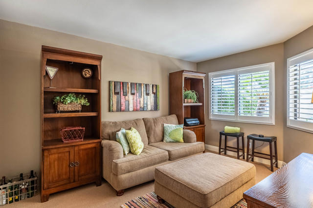 39432 Narcissus Way, Palm Desert CA: https://media.crmls.org/mediaz/30145e85-5cc8-4500-b043-400af4902bd5.jpg