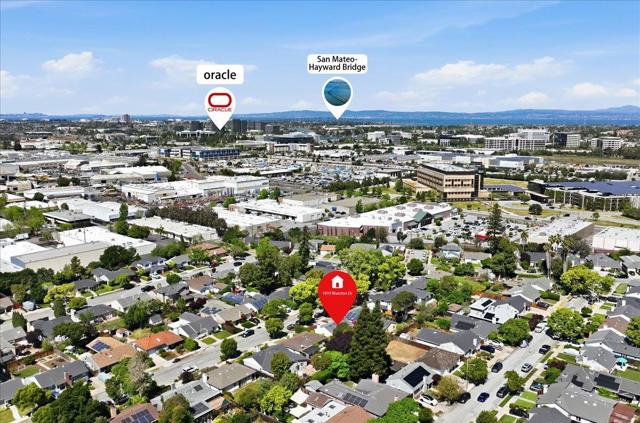 1019 Riverton Drive, San Carlos CA: https://media.crmls.org/mediaz/30148078-8819-4502-a364-7307e4c8ffee.jpg