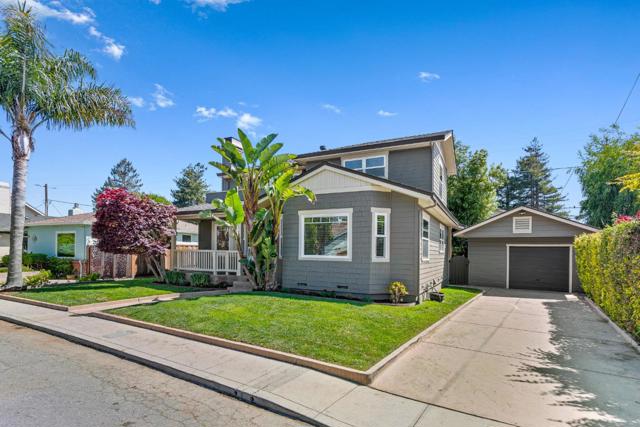 720 Gilroy Drive, Capitola CA: https://media.crmls.org/mediaz/3014a790-c199-4f79-82b4-4e19515ff657.jpg