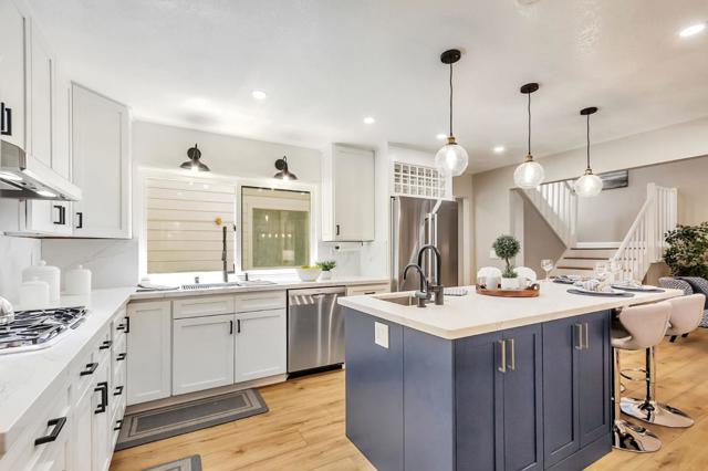 105 Strathmore Place, Los Gatos CA: https://media.crmls.org/mediaz/3014bf18-8e18-4c95-9e46-213162ba631f.jpg