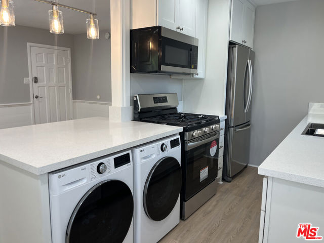 15227 Valleyheart Drive, Sherman Oaks CA: https://media.crmls.org/mediaz/30151a80-011b-40ad-adfa-6f005d829820.jpg