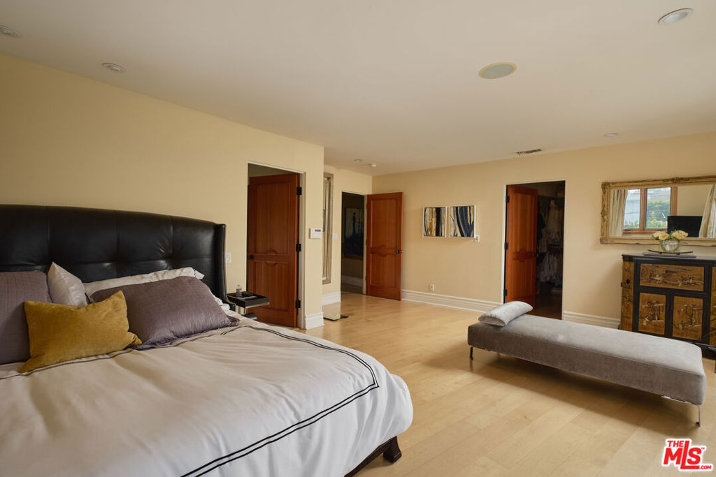 MLS #26876457 image #18