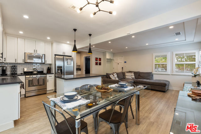 3839 Marcasel Avenue, Los Angeles CA: https://media.crmls.org/mediaz/3016405f-1df2-46ce-8a5b-f3ce032b7f51.jpg