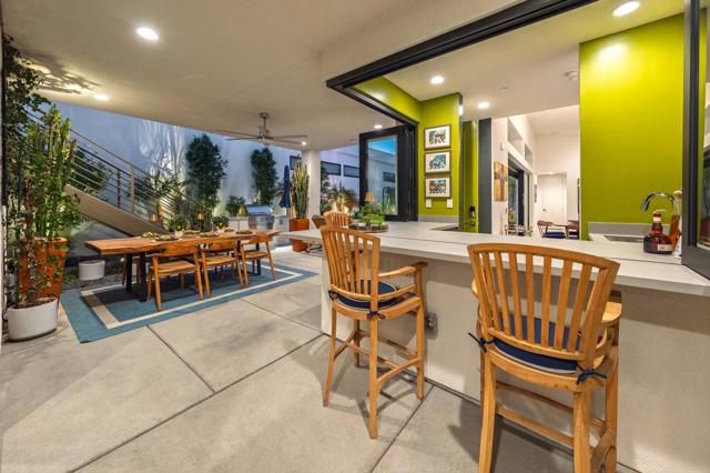 160 Obsidian Loop N, Palm Springs, CA 92264