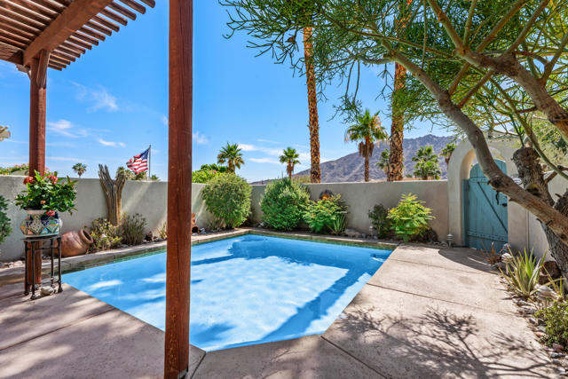 54125 Eisenhower Drive, La Quinta CA: https://media.crmls.org/mediaz/3017ebcc-d78b-4ef4-b3fd-19940c09e627.jpg