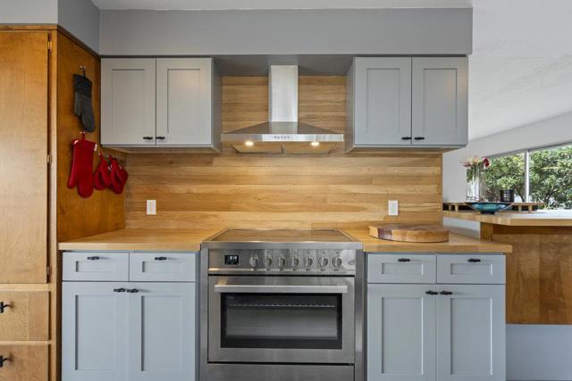 43002 Arroyo Seco Road, Soledad CA: https://media.crmls.org/mediaz/3018a638-7606-4ff0-aa17-3968d03b7146.jpg