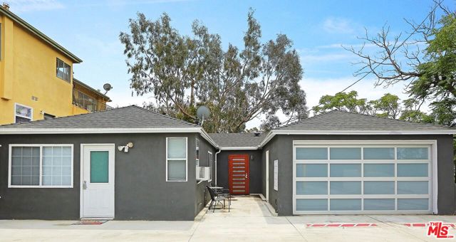 828 Hill Street, Santa Monica CA: https://media.crmls.org/mediaz/3018c346-6b16-456b-aa29-01ffbb193083.jpg