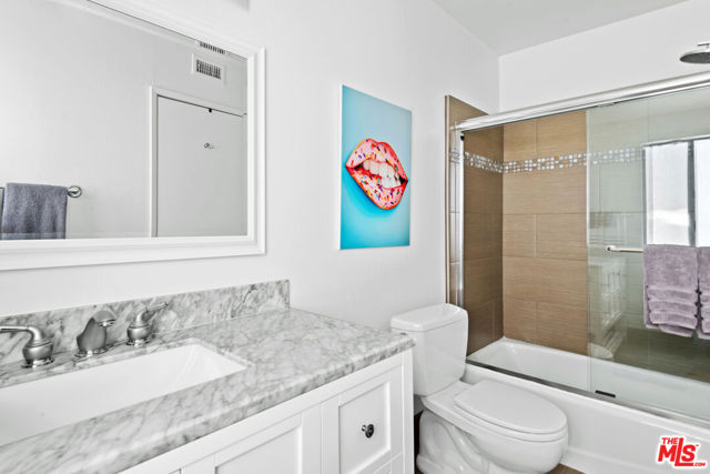 1671 Michael Lane, Pacific Palisades CA: https://media.crmls.org/mediaz/30194fca-4286-417c-bb88-ec8d24b84d85.jpg