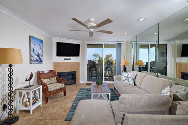 999 N Pacific St, Oceanside CA: https://media.crmls.org/mediaz/301a4864-feb4-4288-b83b-f264370a9414.jpg