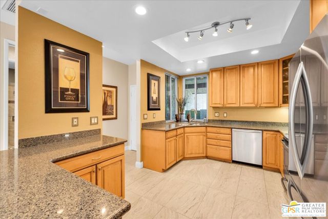 1254 E Andreas Road, Palm Springs CA: https://media.crmls.org/mediaz/301aca2a-4b66-4c01-bd50-3513a736c117.jpg