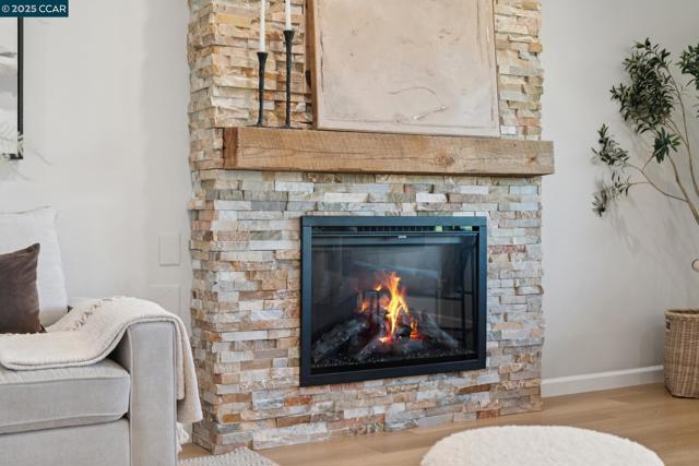 1150 Canyonwood Court, Walnut Creek CA: https://media.crmls.org/mediaz/301ad189-1f95-4b5c-a408-cc9d82824267.jpg