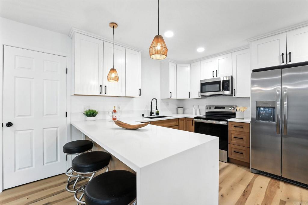 1817 Grand Avenue - photo 7