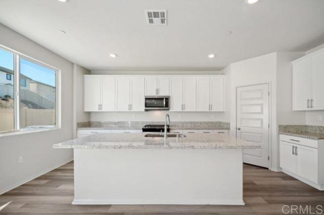 19420 Brush Creek Way, Lake Elsinore CA: https://media.crmls.org/mediaz/301b2ddd-1d68-41b0-bb3f-b4431d02c311.jpg